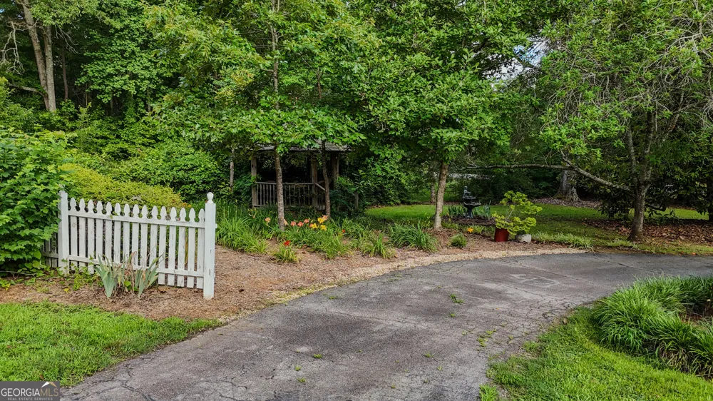 110 Handy RD Newnan, GA 30263