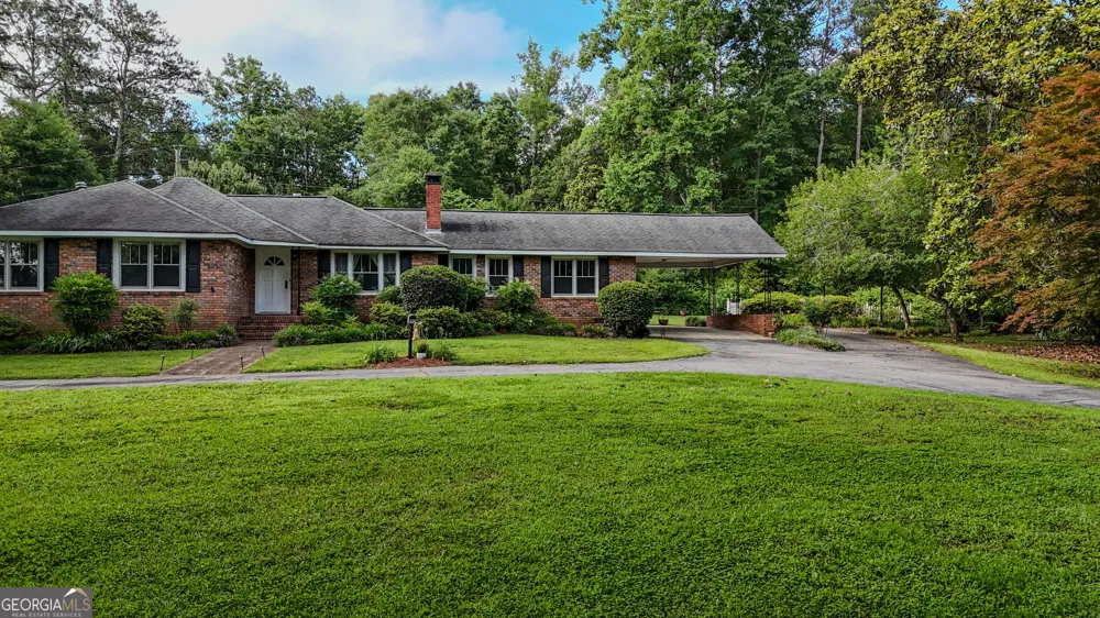 110 Handy RD Newnan, GA 30263