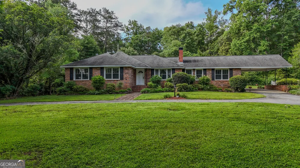 110 Handy RD Newnan, GA 30263