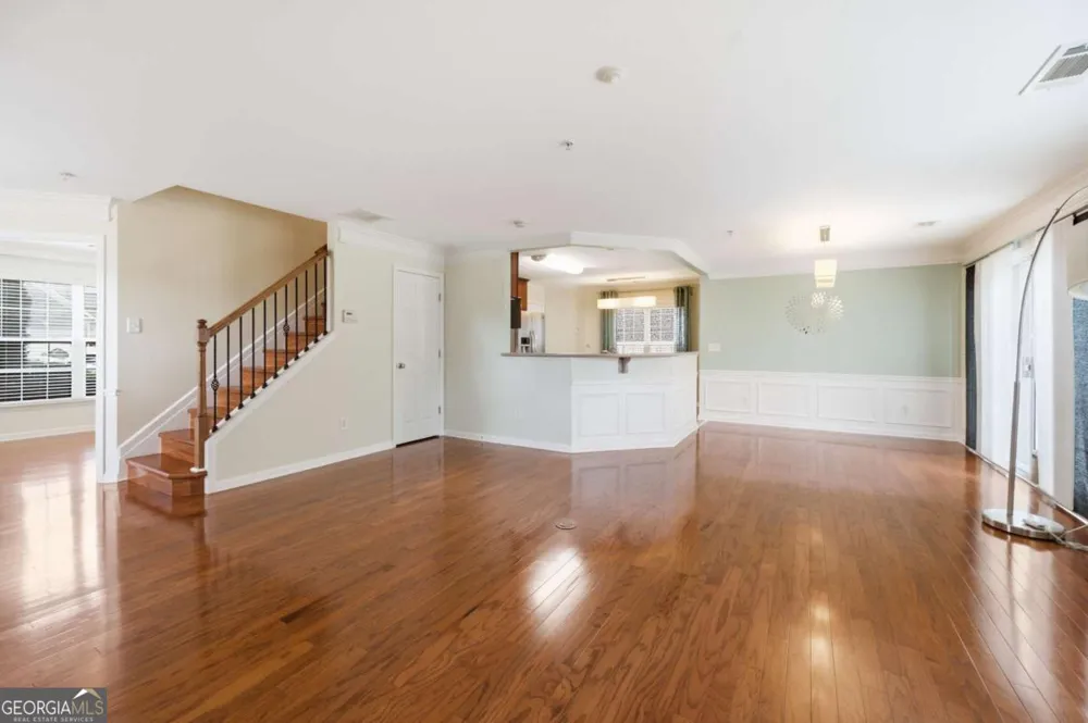 251 Balaban CIR Woodstock, GA 30188