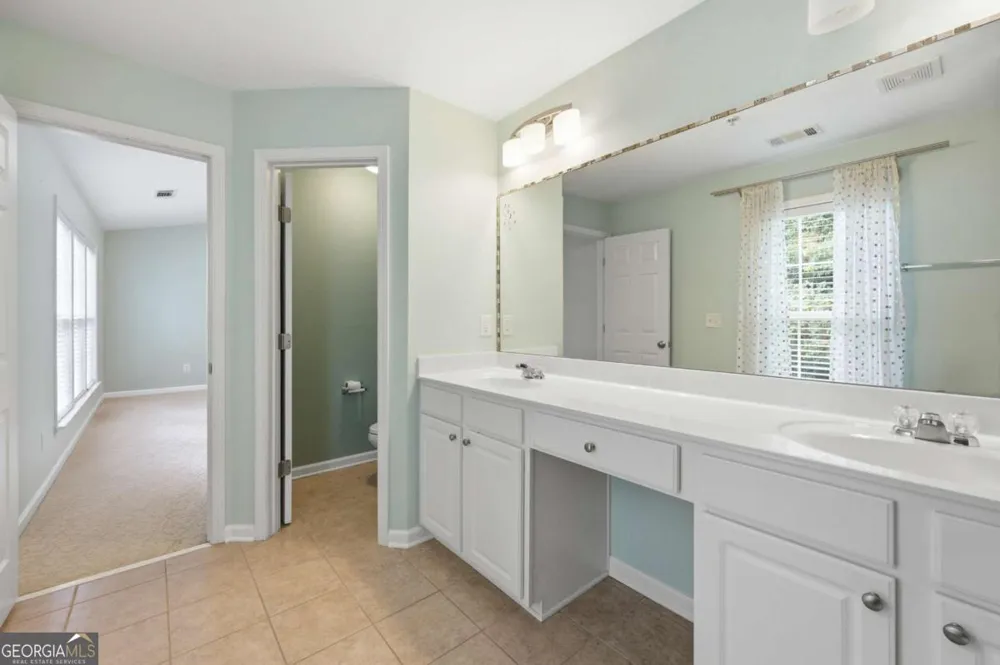 251 Balaban CIR Woodstock, GA 30188