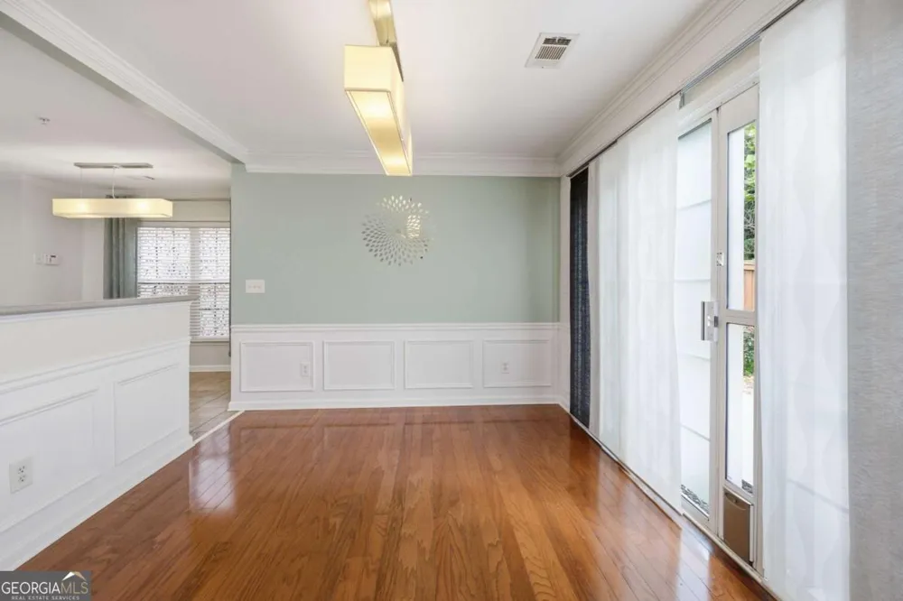251 Balaban CIR Woodstock, GA 30188