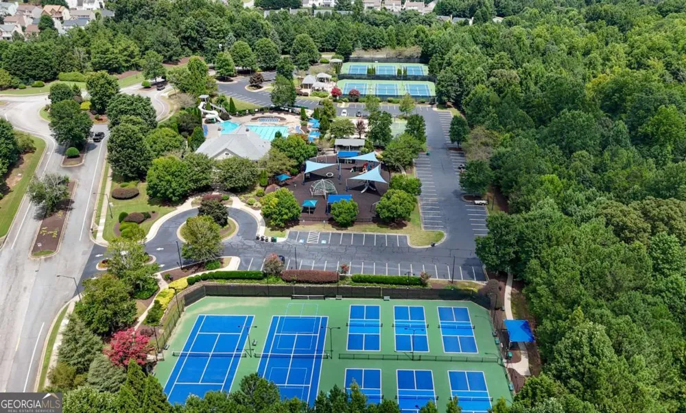 251 Balaban CIR Woodstock, GA 30188