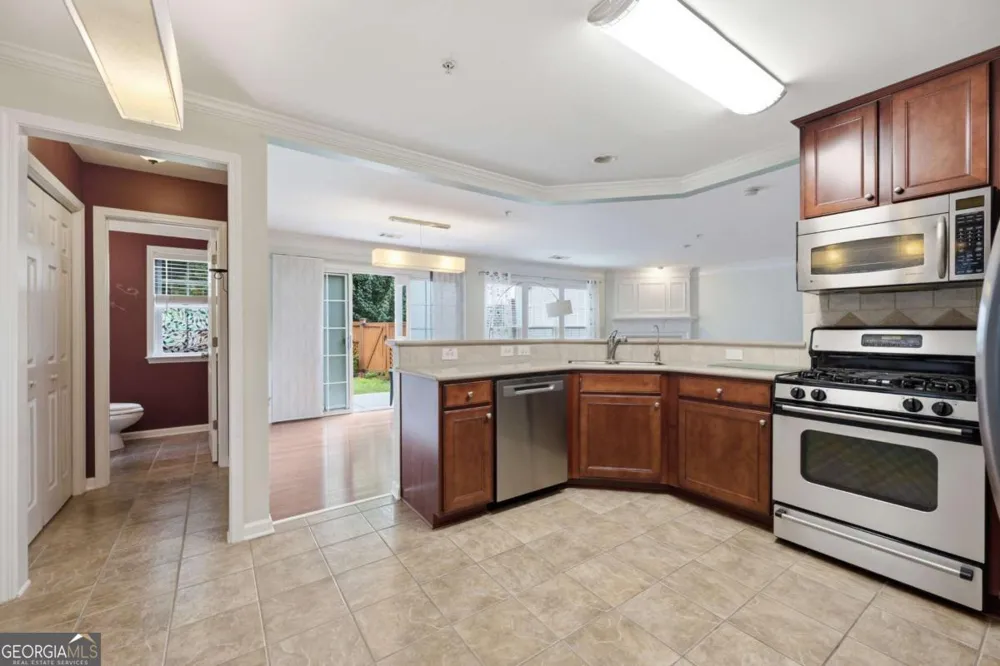 251 Balaban CIR Woodstock, GA 30188