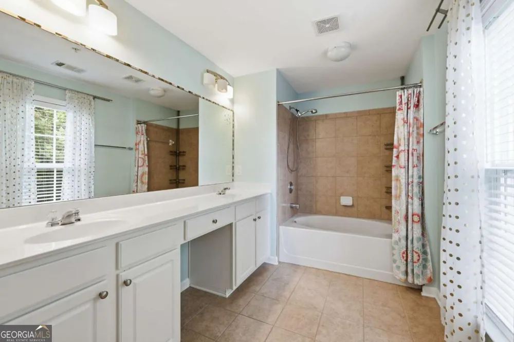 251 Balaban CIR Woodstock, GA 30188