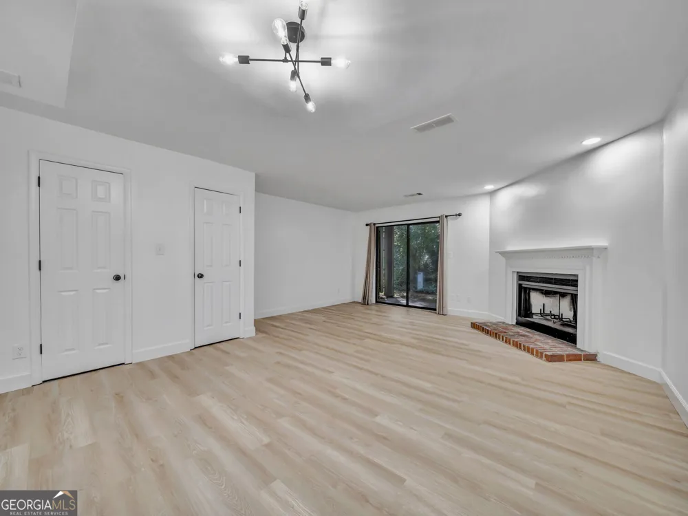 3018 Steeplechase Alpharetta, GA 30004