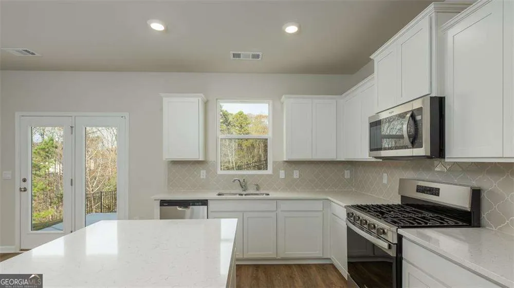 2221 Edgecombe LN Dacula, GA 30019