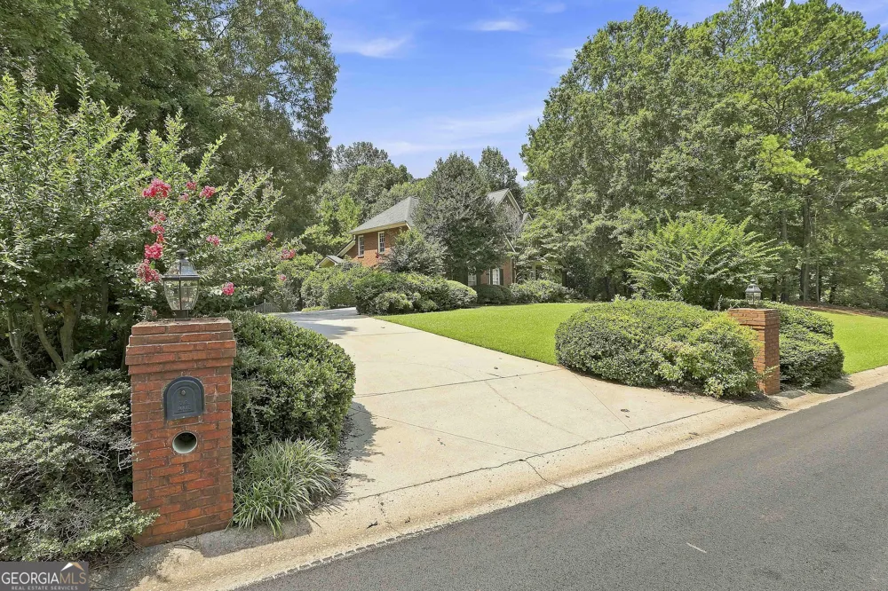 105 Silvermere Fayetteville, GA 30215