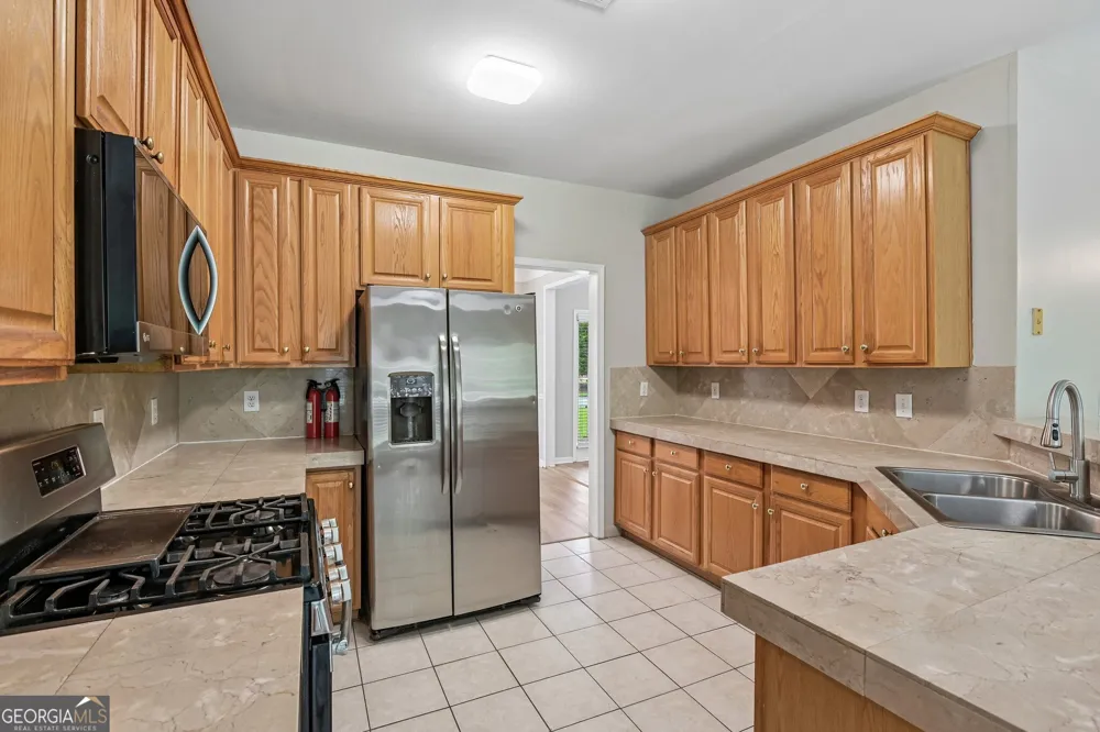 120 Heritage CT Fayetteville, GA 30214