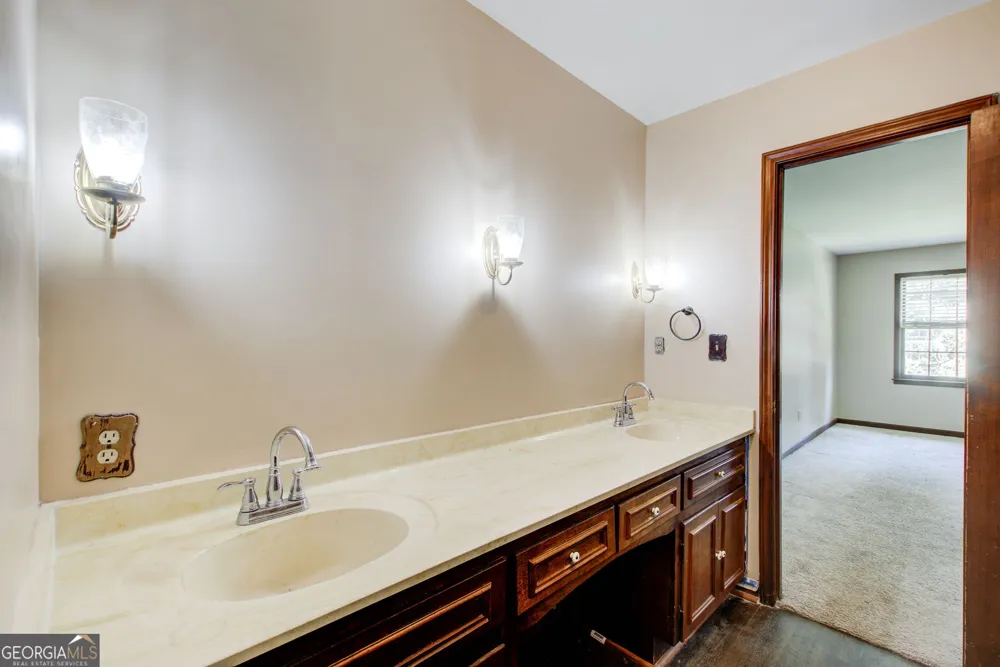 4576 Ashington DR Snellville, GA 30039