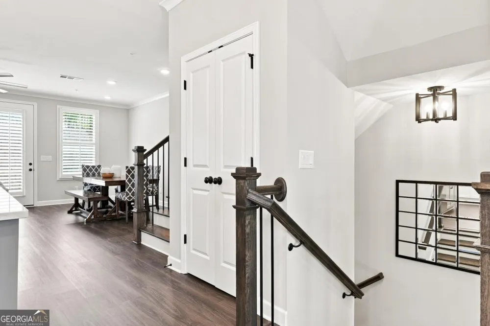 252 Retreat LN Canton, GA 30114