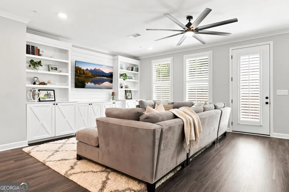 252 Retreat LN Canton, GA 30114
