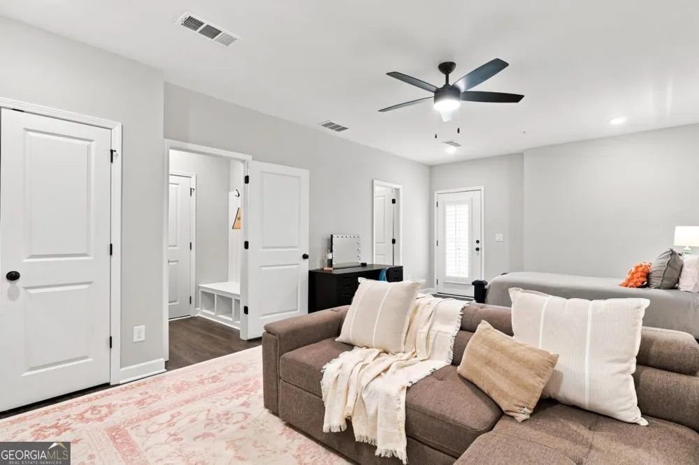 252 Retreat LN Canton, GA 30114