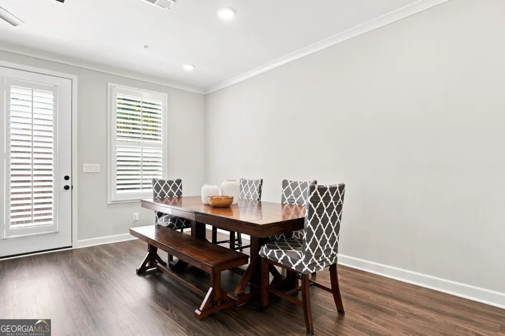 252 Retreat LN Canton, GA 30114