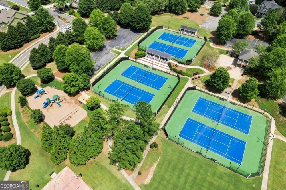 252 Retreat LN Canton, GA 30114