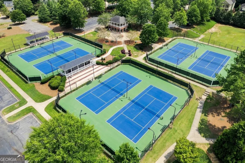 252 Retreat LN Canton, GA 30114