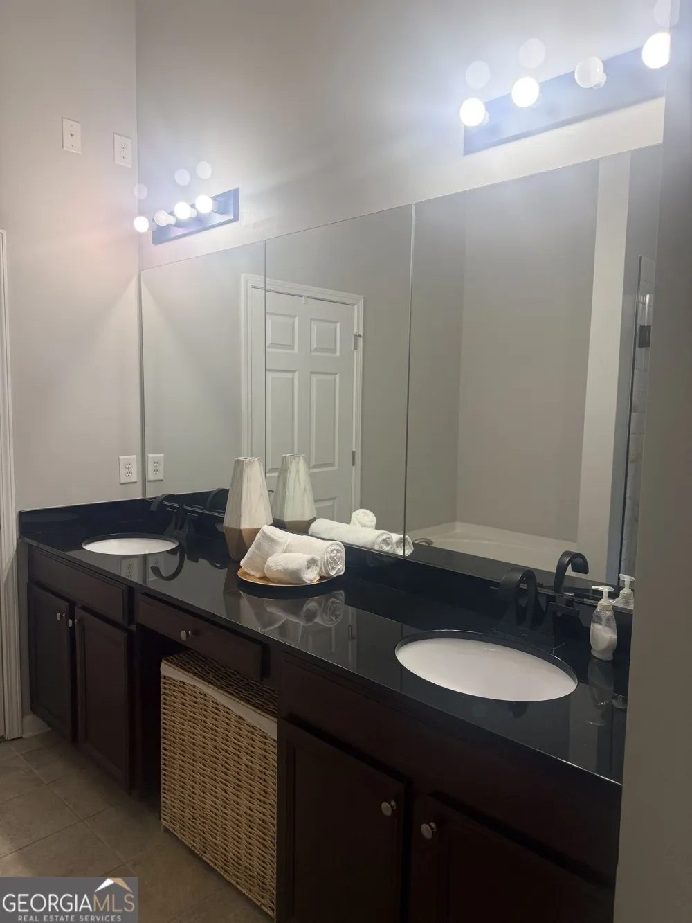 4805 W Village WAY Smyrna, GA 30080