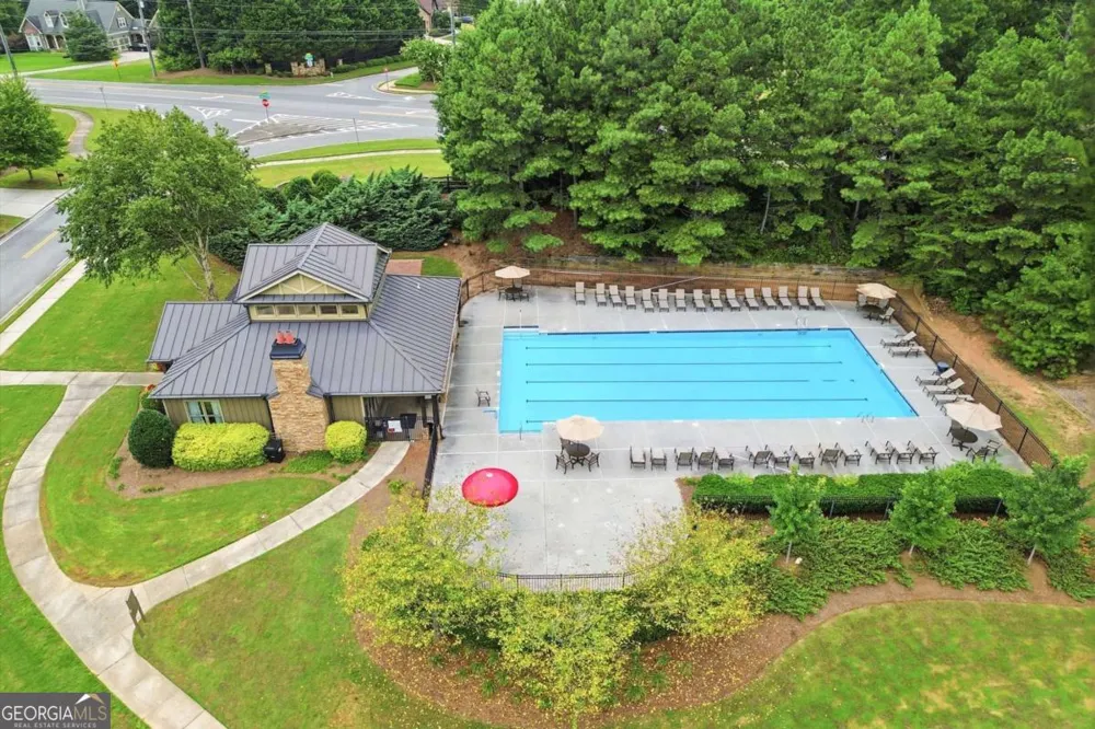 388 Riverclub RD Acworth, GA 30101