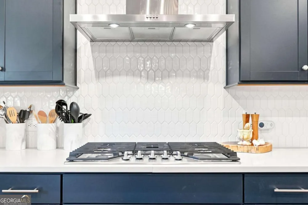 388 Riverclub RD Acworth, GA 30101