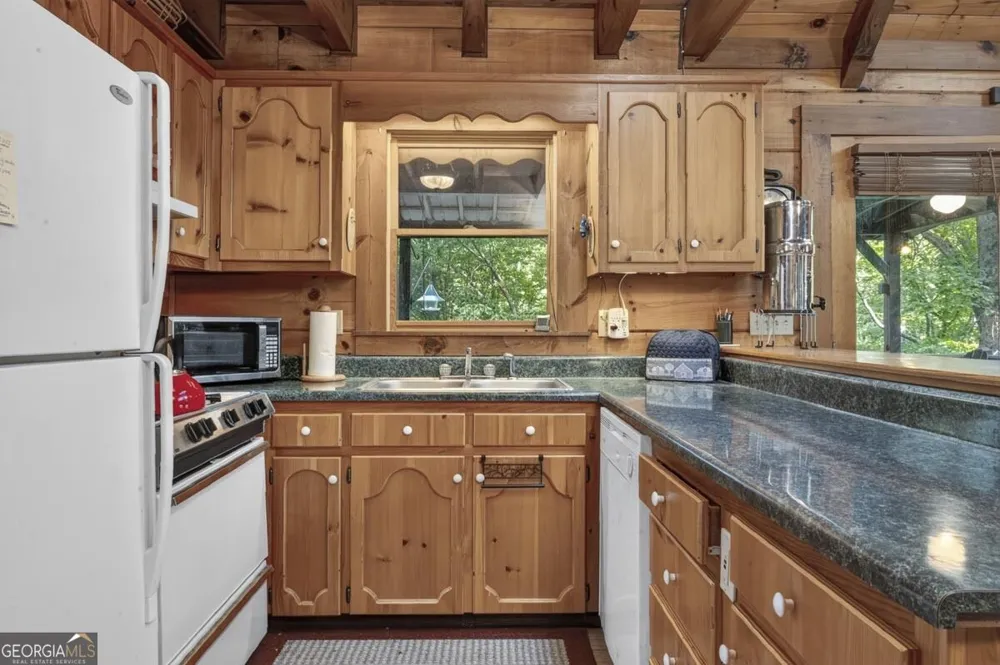 245 Sunrise Valley RD Blue Ridge, GA 30513