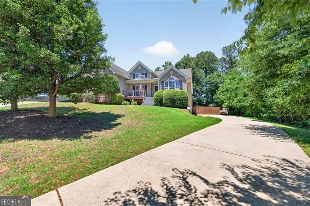 89 Katie Spring LN Jefferson, GA 30549