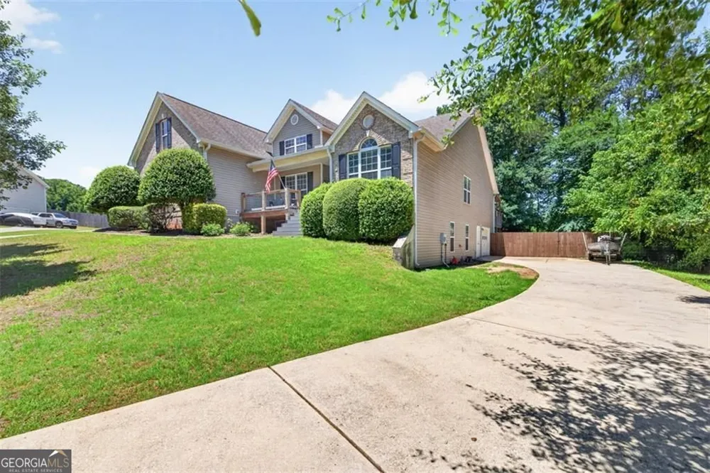 89 Katie Spring LN Jefferson, GA 30549