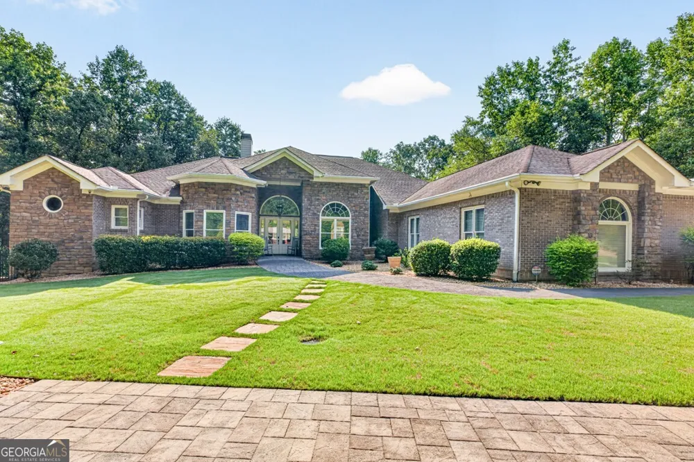 27 Hawks Farm RD White, GA 30184