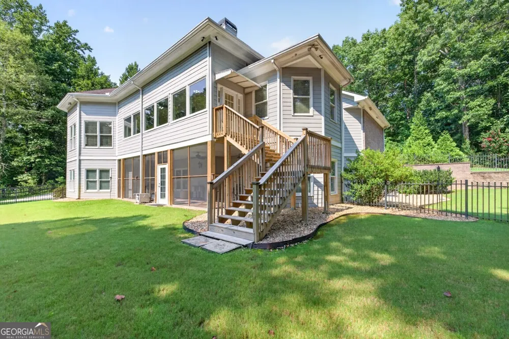 27 Hawks Farm RD White, GA 30184
