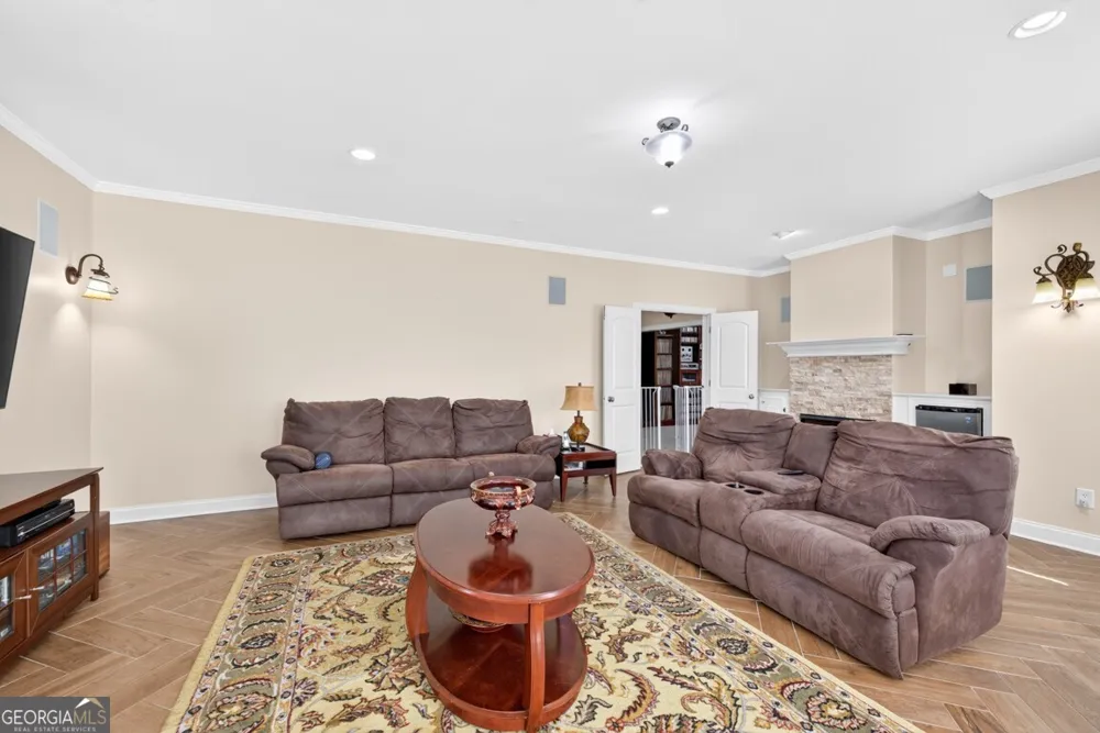 27 Hawks Farm RD White, GA 30184
