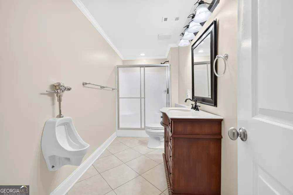 27 Hawks Farm RD White, GA 30184