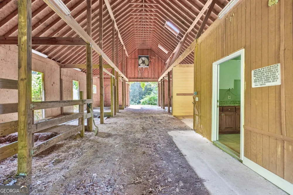 27 Hawks Farm RD White, GA 30184
