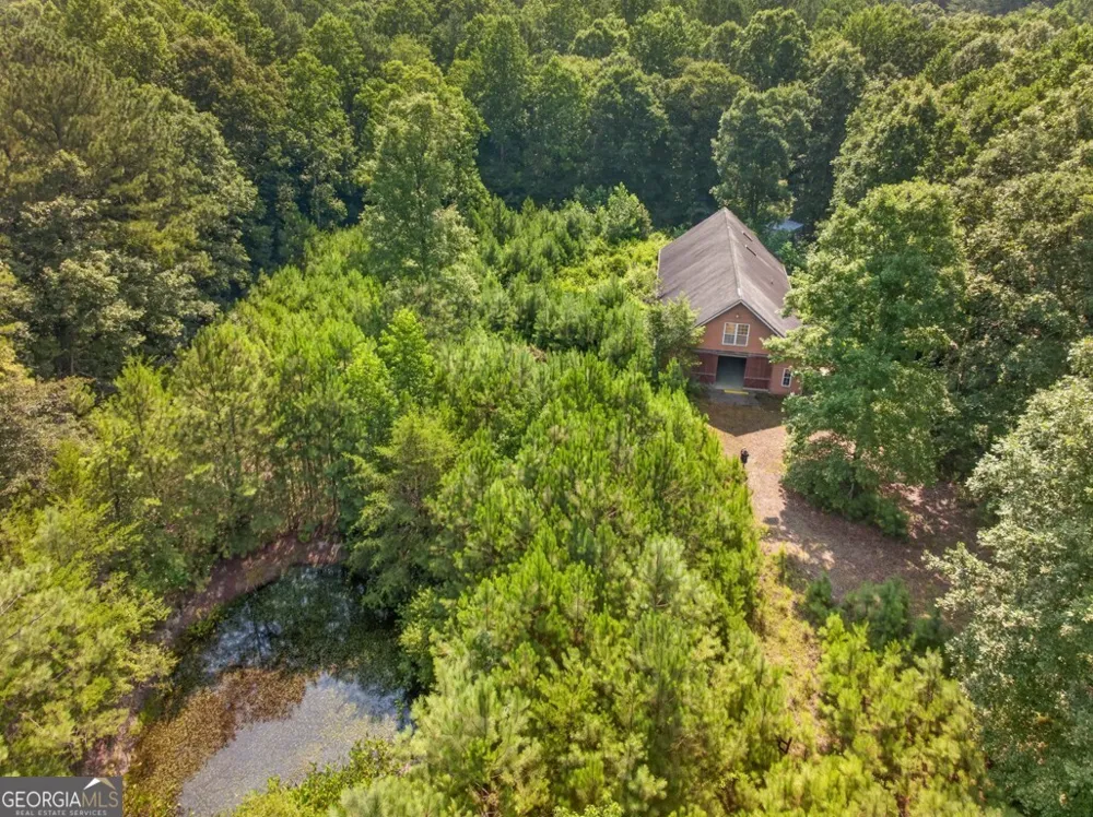 27 Hawks Farm RD White, GA 30184