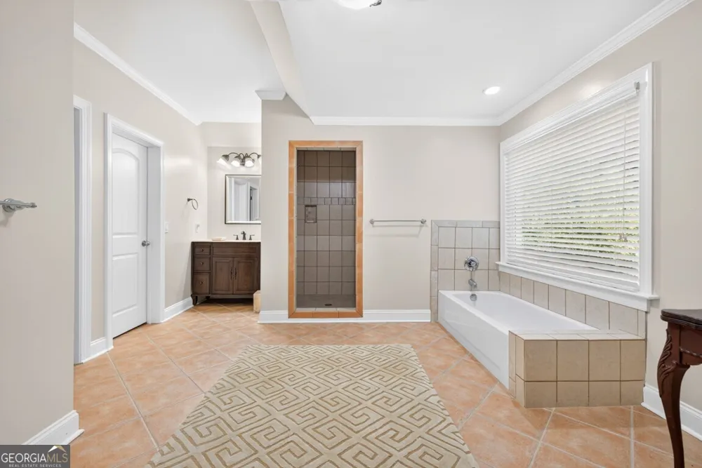 27 Hawks Farm RD White, GA 30184