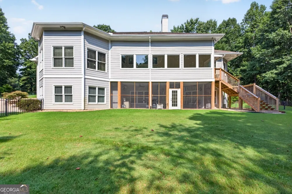 27 Hawks Farm RD White, GA 30184