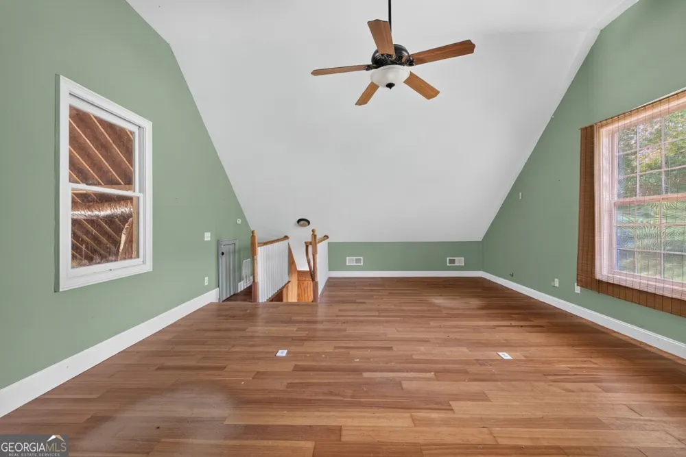 27 Hawks Farm RD White, GA 30184