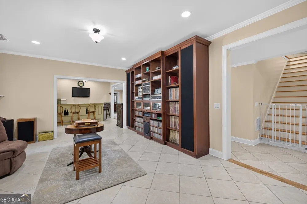 27 Hawks Farm RD White, GA 30184