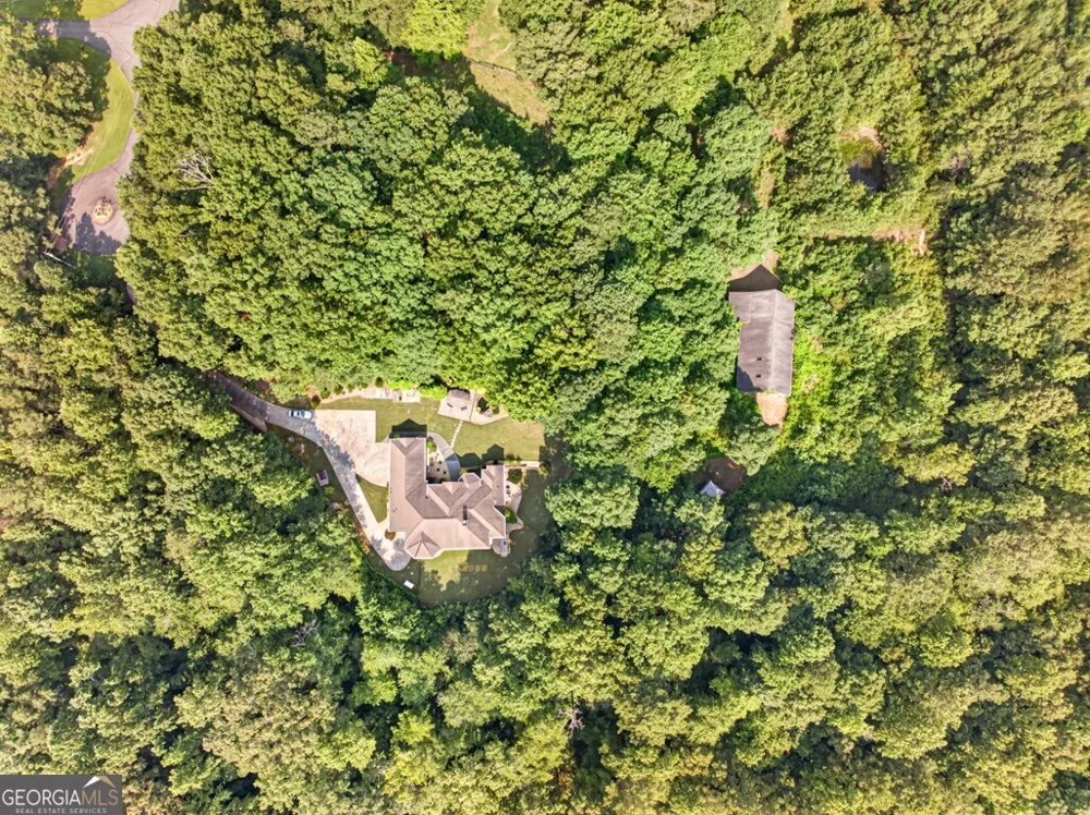 27 Hawks Farm RD White, GA 30184