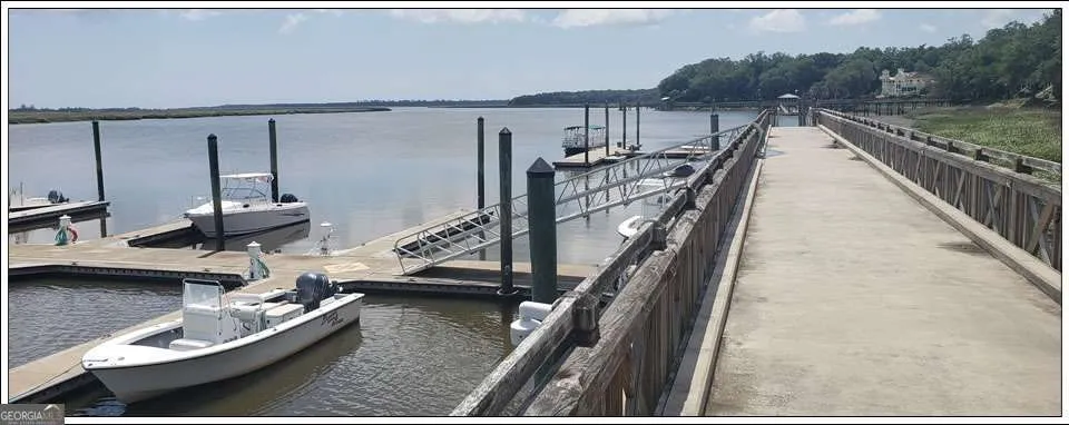 120 Montrose St. Simons, GA 31522