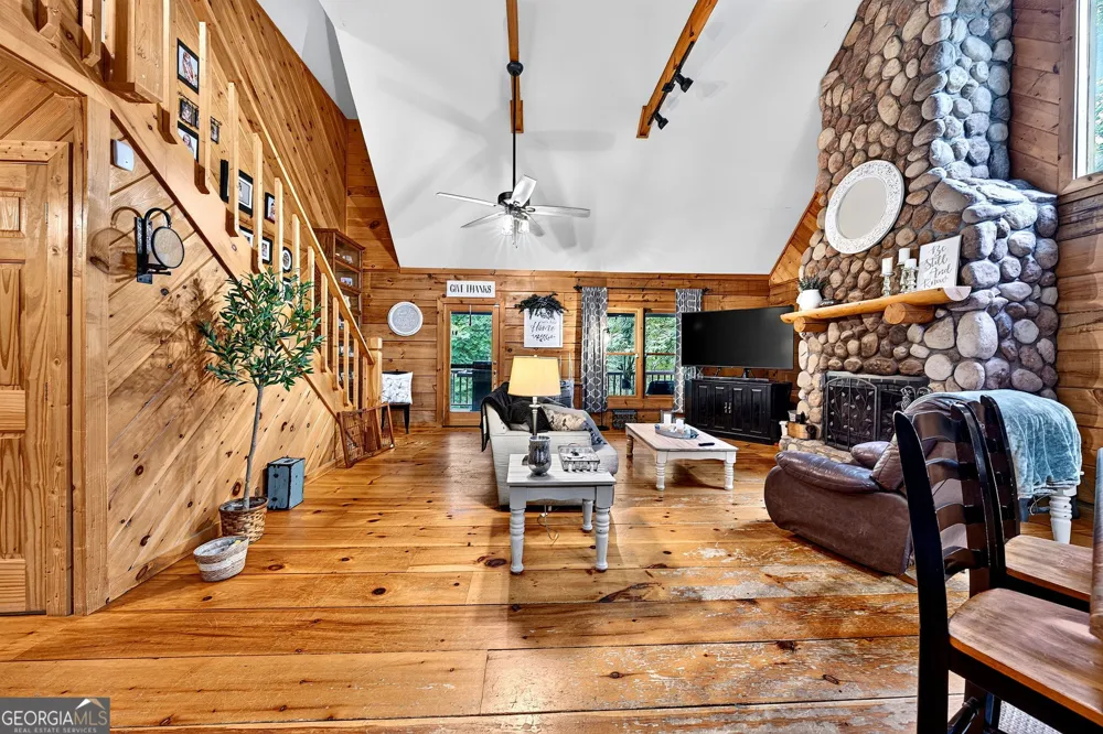 170 Oak Ridge TRL Ellijay, GA 30536