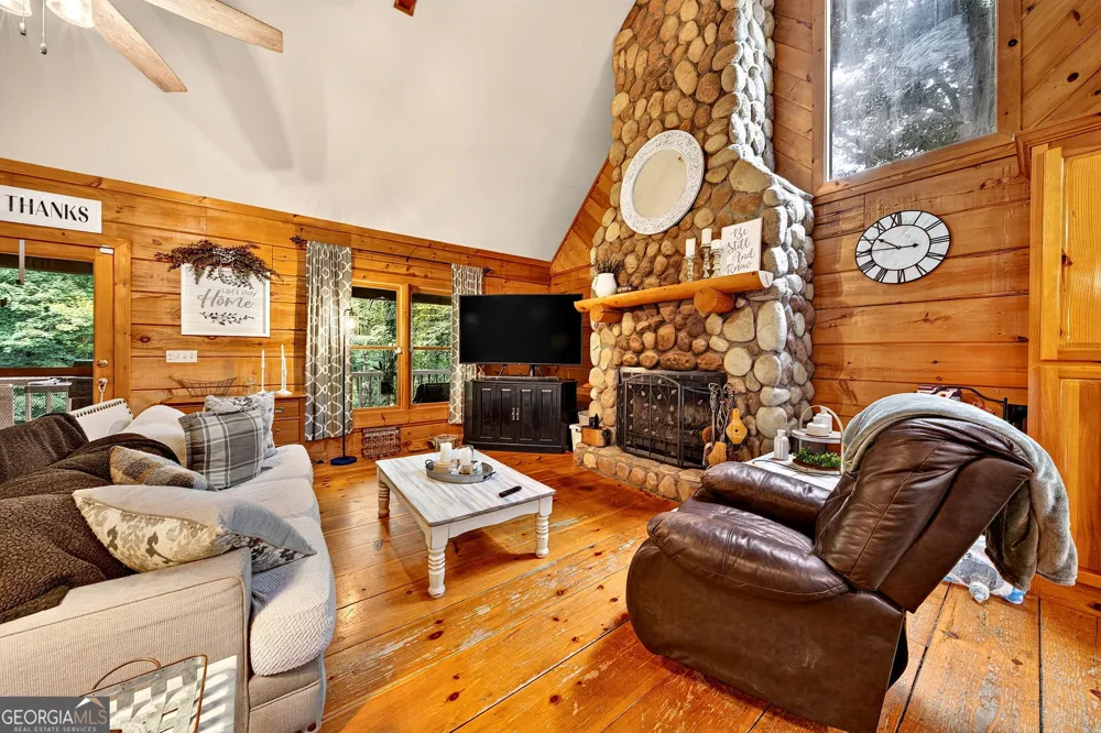 170 Oak Ridge TRL Ellijay, GA 30536