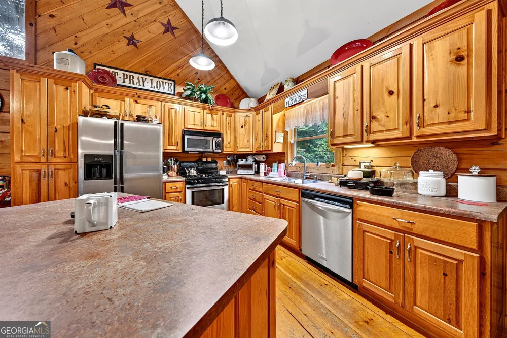 170 Oak Ridge TRL Ellijay, GA 30536