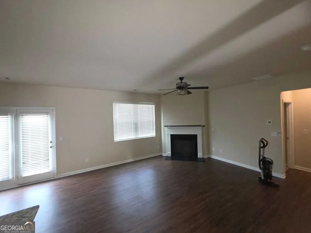 3877 Makeover CT South Fulton, GA 30349