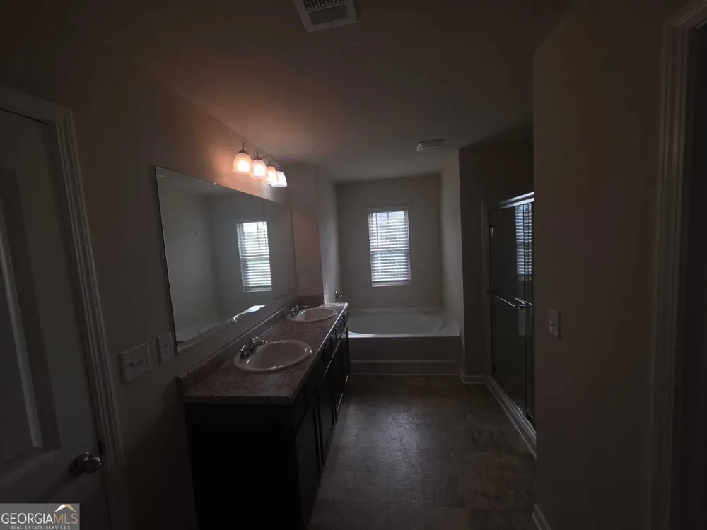 3877 Makeover CT South Fulton, GA 30349