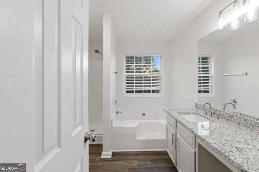 11657 Flemming CT Hampton, GA 30228