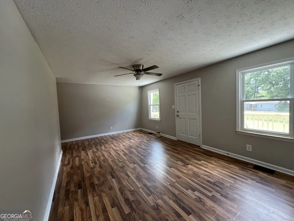 943 GRIER RD Winder, GA 30680