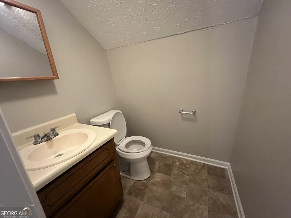943 GRIER RD Winder, GA 30680