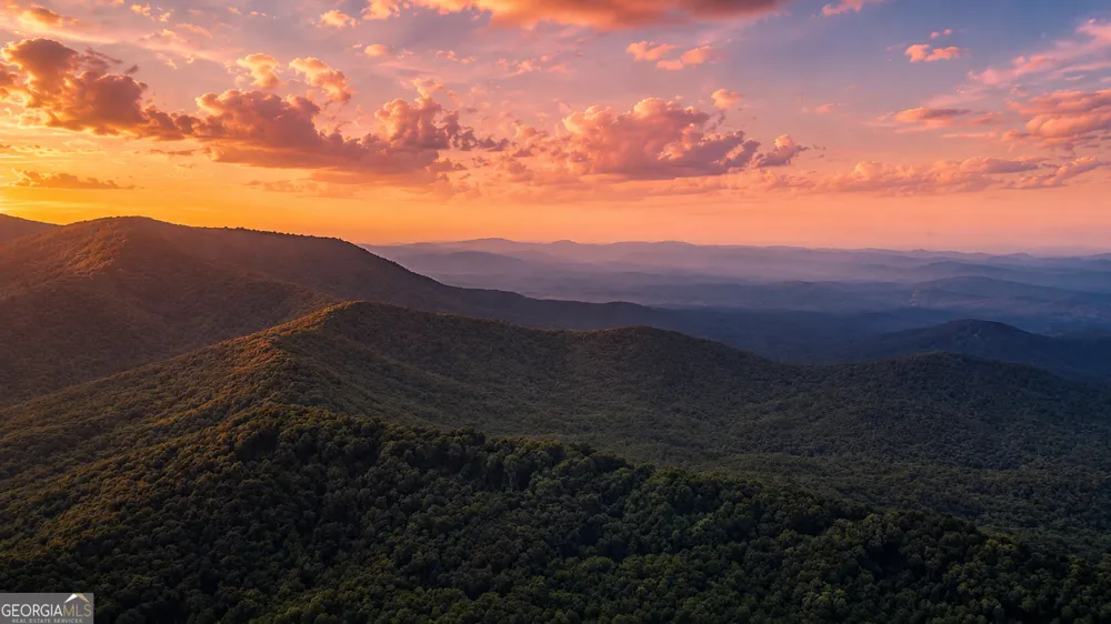 J208 Pine Ridge RD Ellijay, GA 30536