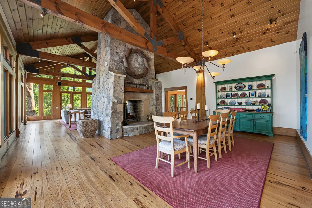 4616 & 4237 Crow Creek RD Lakemont, GA 30552