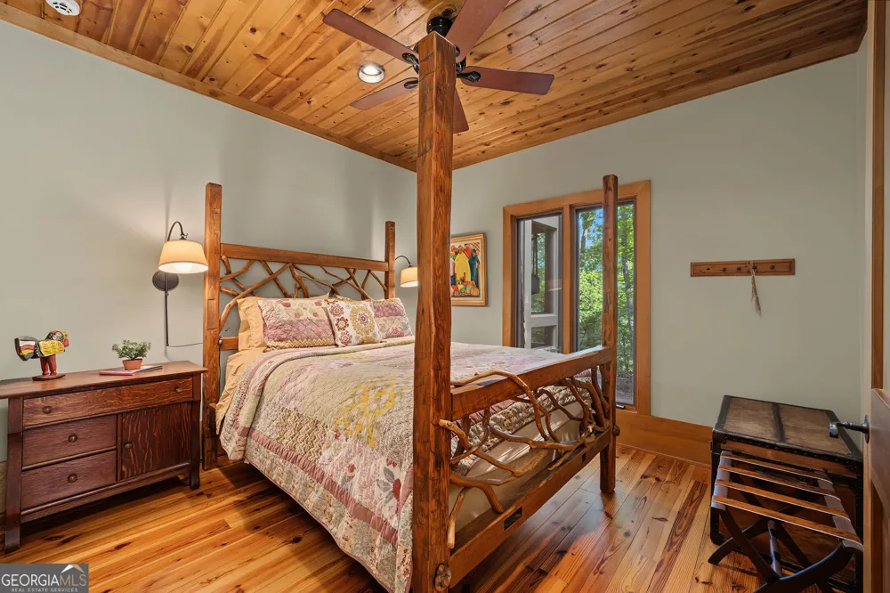 4616 & 4237 Crow Creek RD Lakemont, GA 30552