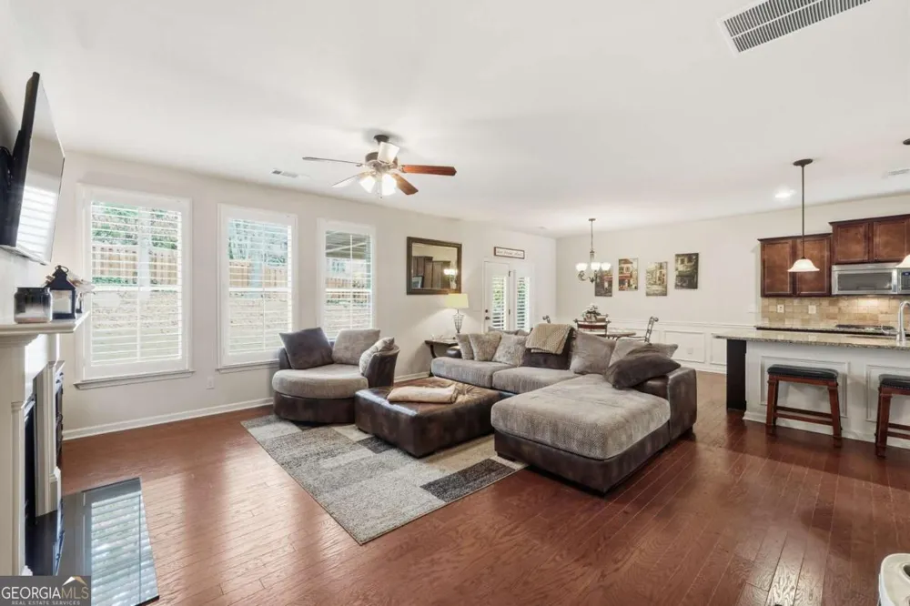 7232 Lake Sterling BLVD Flowery Branch, GA 30542